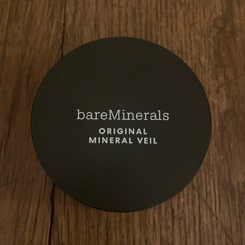 bareMinerals Mineral Veil Tinted Tan Deep 9 g/0.3 oz. New/Sealed